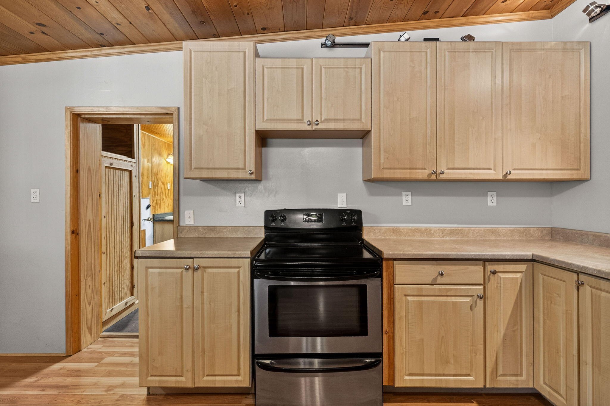 7682 Brokeoff Meadows Road Shingletown, CA 96088 - Photo 11 of 61 Kitchen