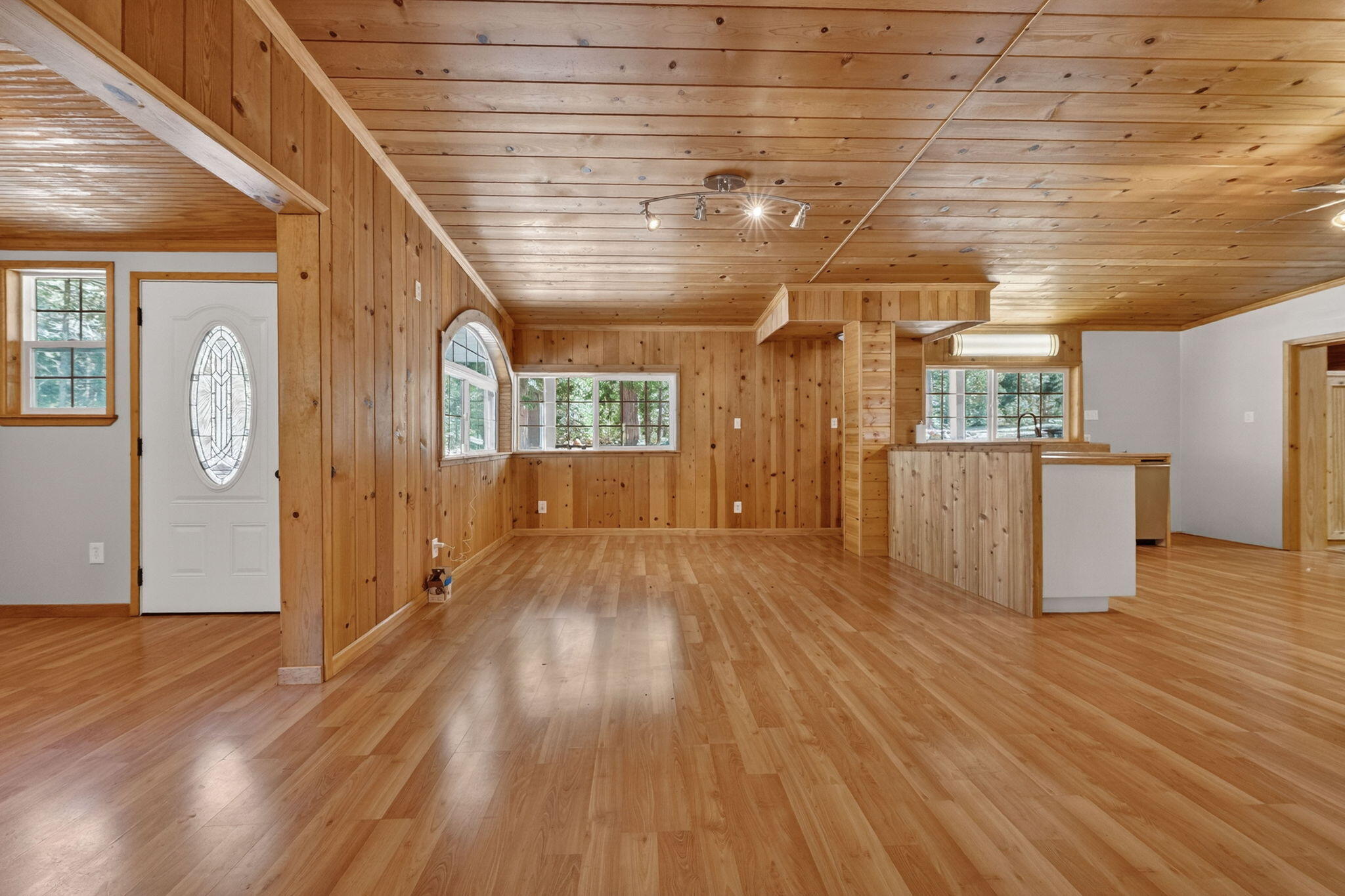 7682 Brokeoff Meadows Road Shingletown, CA 96088 - Photo 13 of 61 Dining & Kitchen