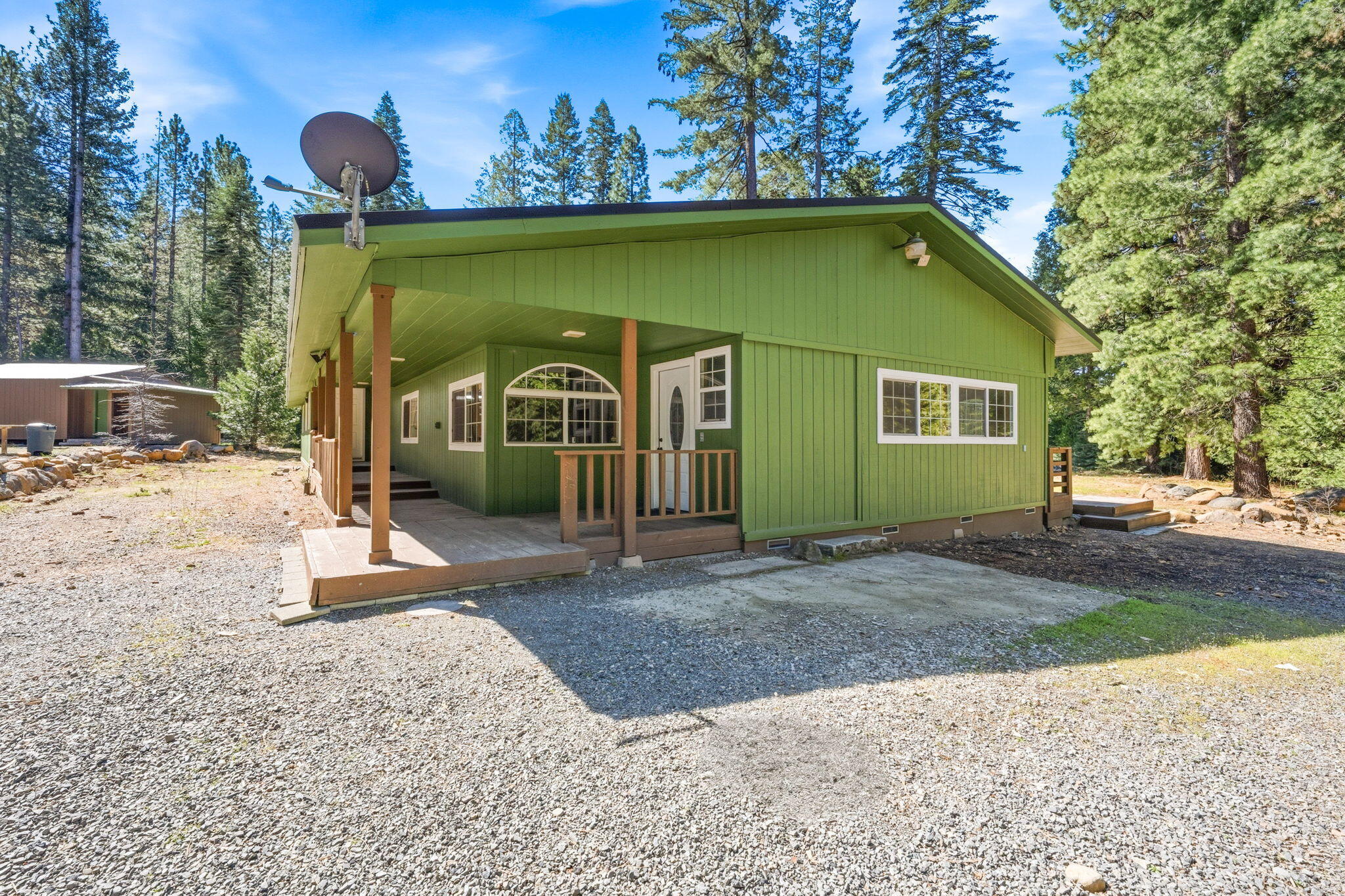 7682 Brokeoff Meadows Road Shingletown, CA 96088 - Photo 4 of 64 Entry & Driveway