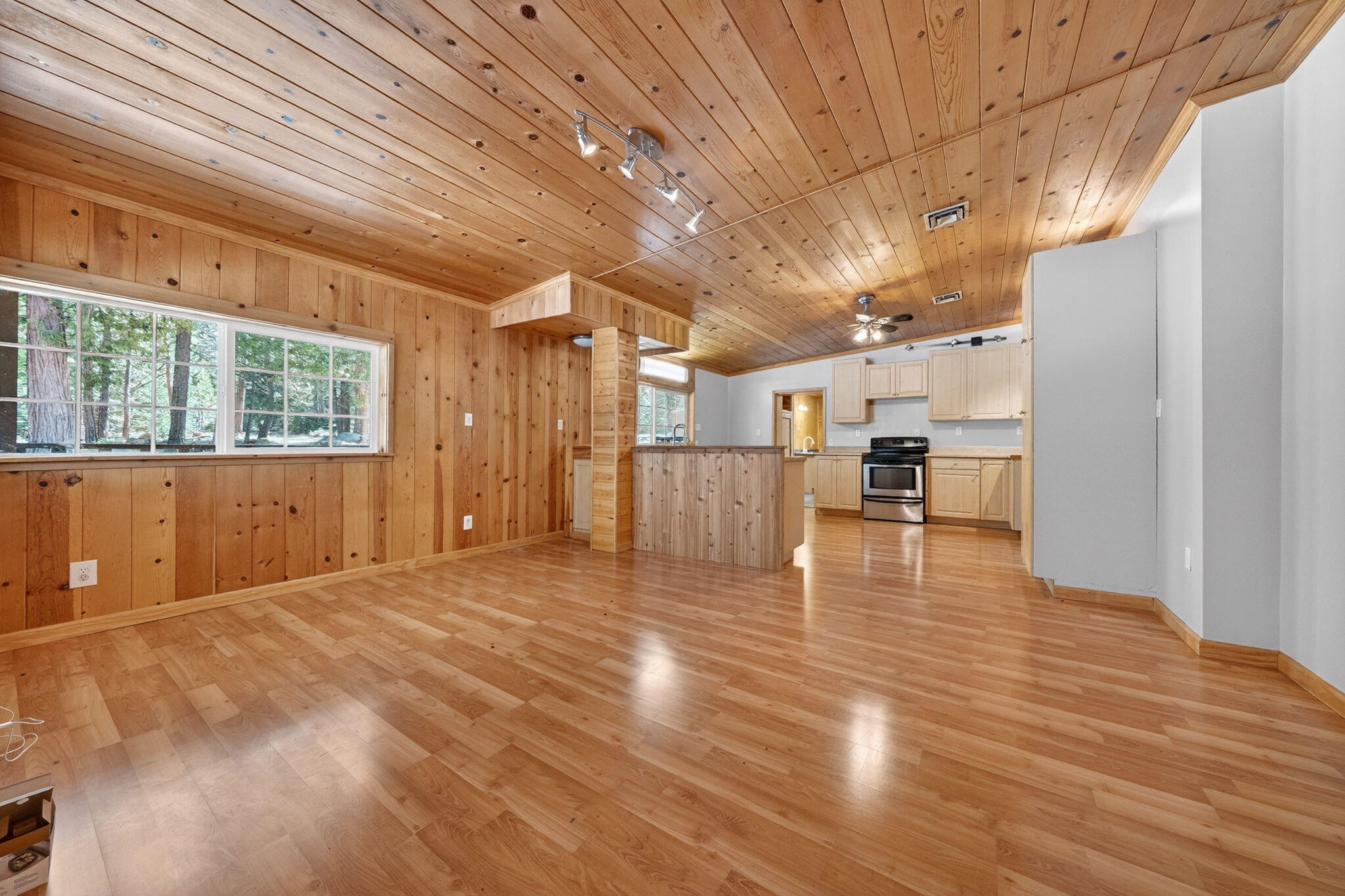 7682 Brokeoff Meadows Road Shingletown, CA 96088 - Photo 10 of 64 Dining Room & Kitchen