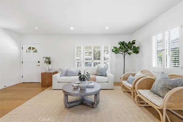 $1,649,000 | 2720 Spreckels Lane, Redondo Beach, CA 90278