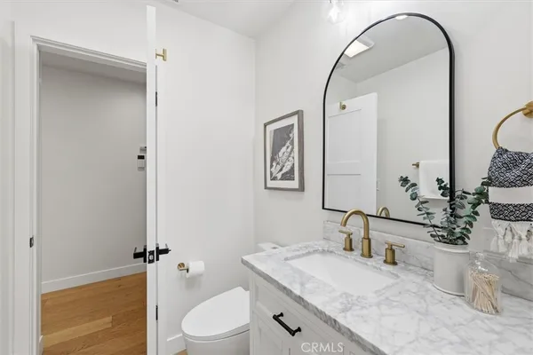 $1,649,000 | 2720 Spreckels Lane, Redondo Beach, CA 90278