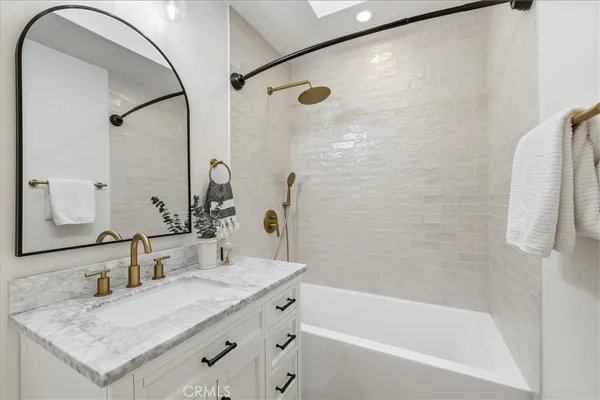 $1,649,000 | 2720 Spreckels Lane, Redondo Beach, CA 90278