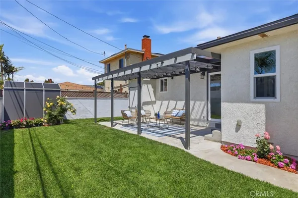 $1,649,000 | 2720 Spreckels Lane, Redondo Beach, CA 90278