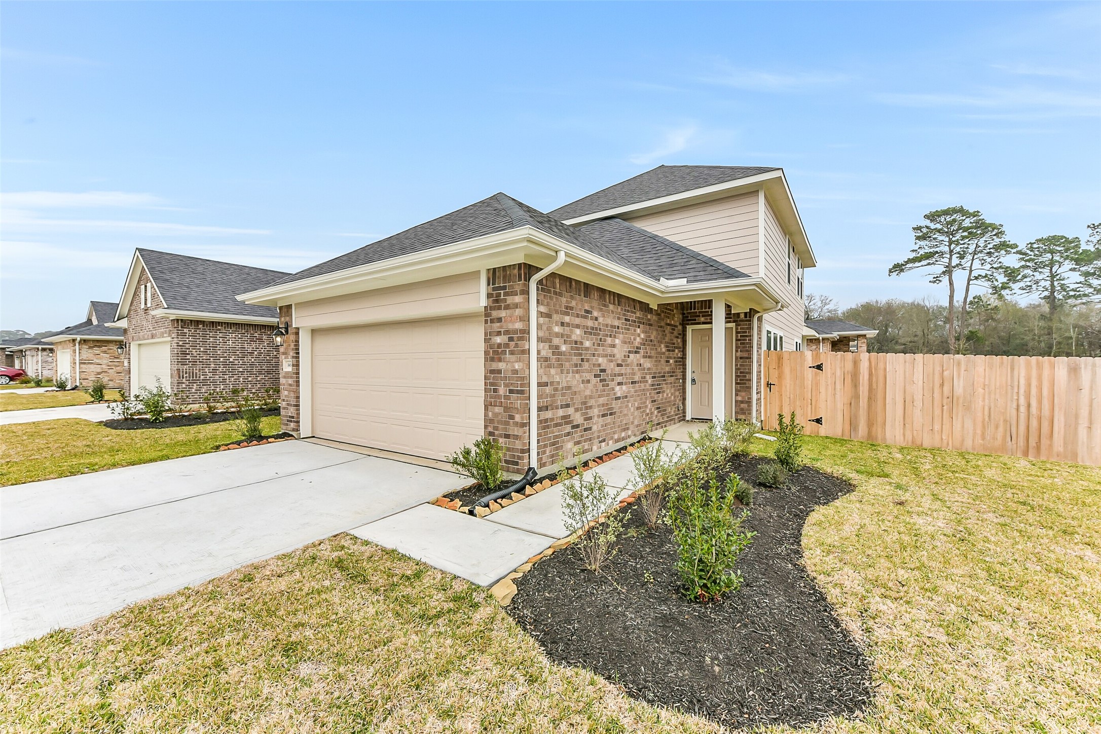 3906 Sugardale Street Baytown, TX 77521 - Photo 3 of 33