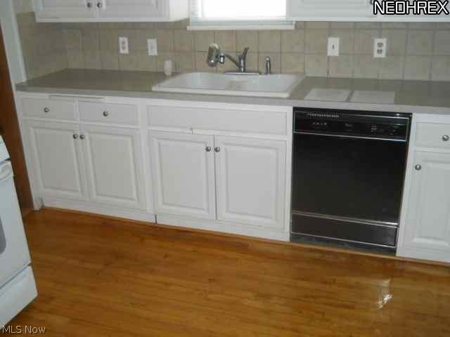 3401 Clarendon Road Cleveland, OH 44118 - Photo 3 of 8 Gallery Image 3