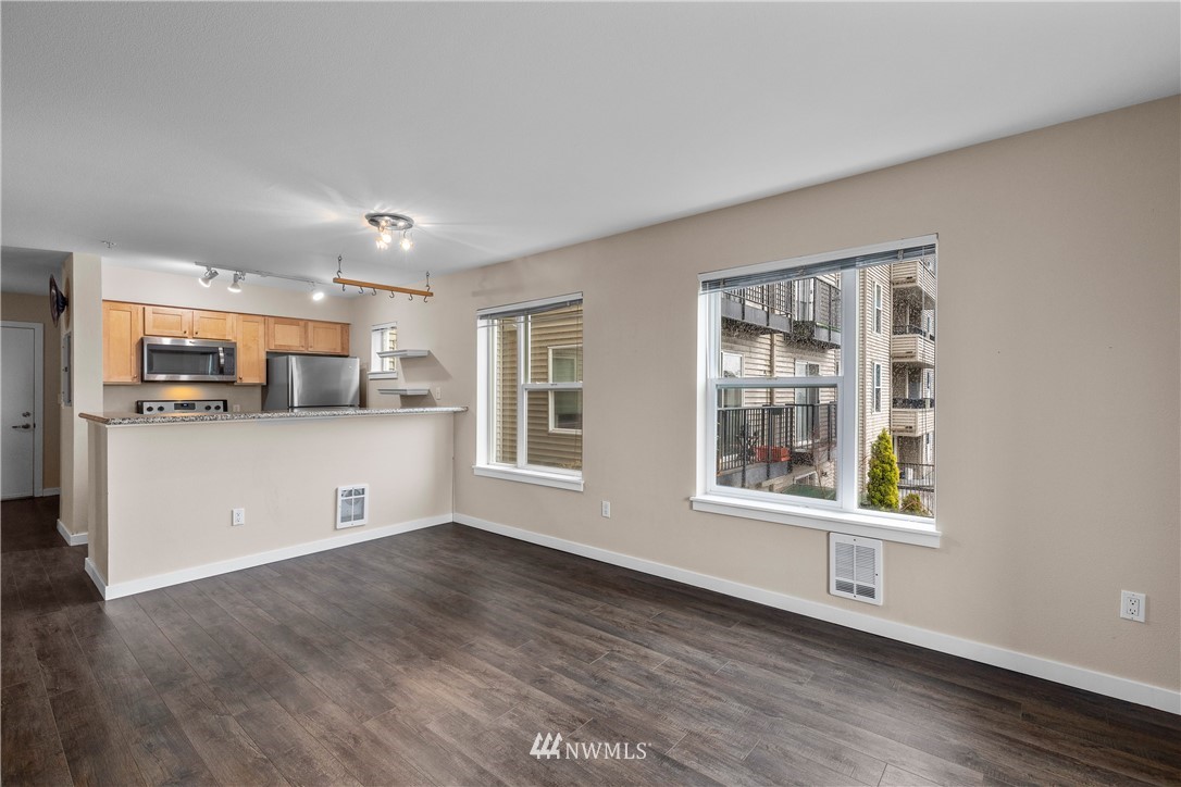 303 23rd Avenue South, Unit 310 Seattle, WA 98144 - Photo 24 of 37