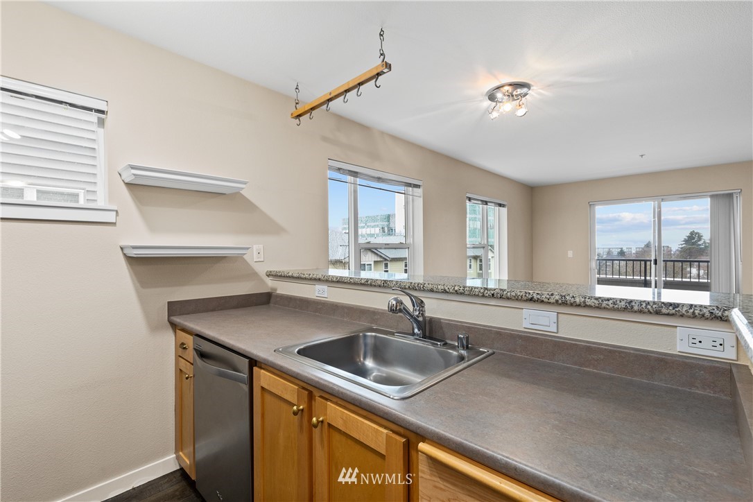 303 23rd Avenue South, Unit 310 Seattle, WA 98144 - Photo 29 of 37