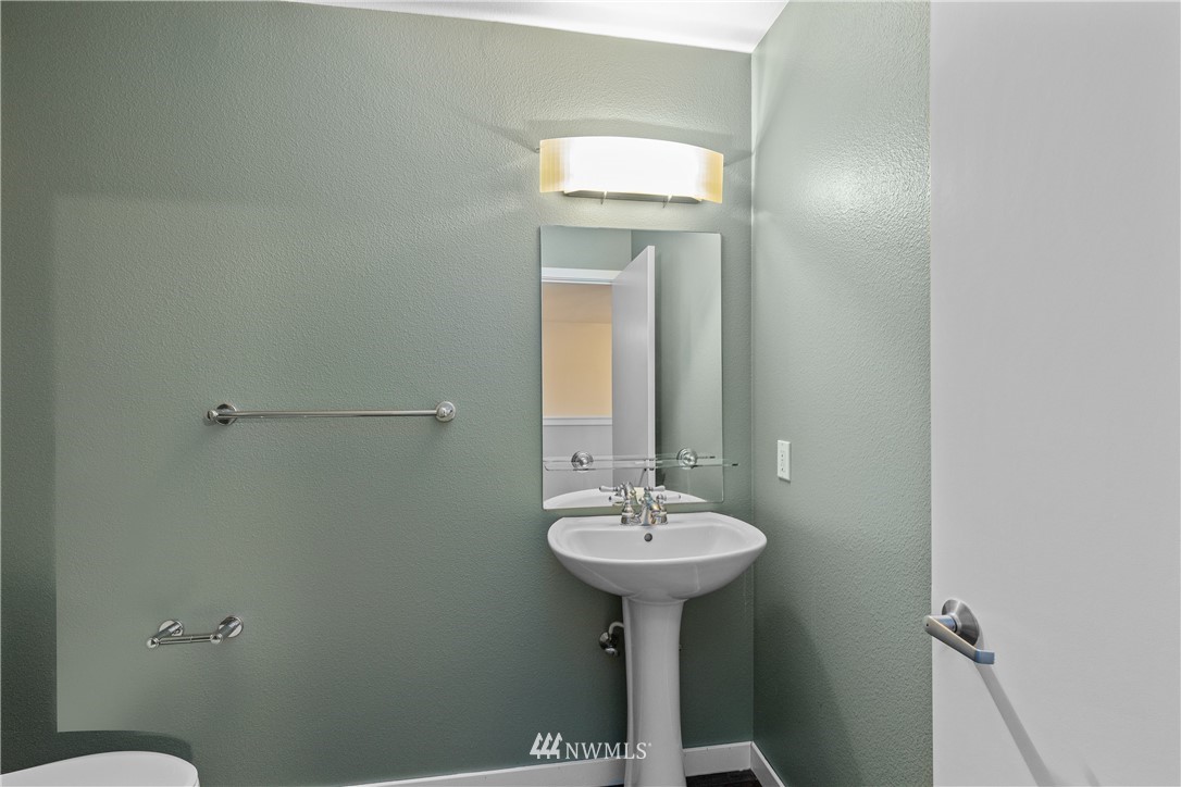 303 23rd Avenue South, Unit 310 Seattle, WA 98144 - Photo 36 of 37