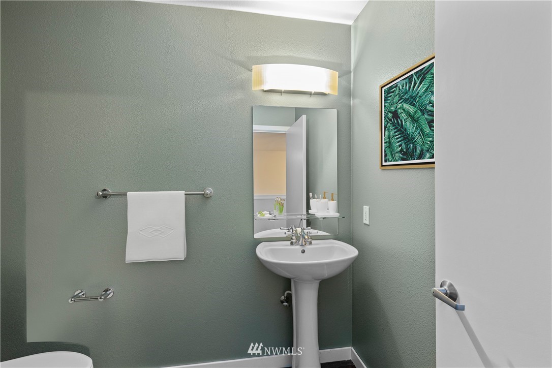 303 23rd Avenue South, Unit 310 Seattle, WA 98144 - Photo 10 of 37