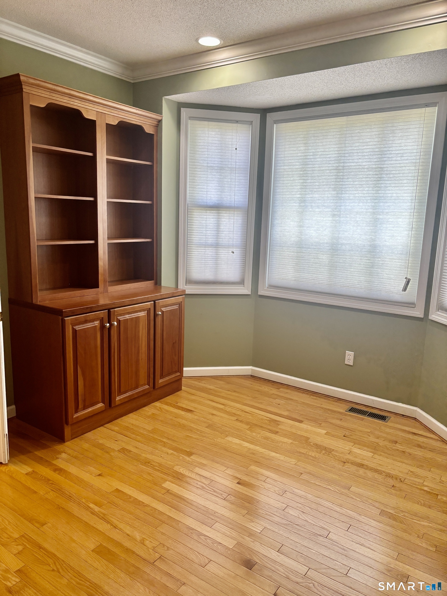 91 Valley View Road Manchester, CT 06040 - Photo 8 of 40