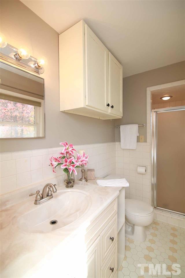 325 Clarendon Crescent Raleigh, NC 27610 - Photo 17 of 25 Gallery Image 17