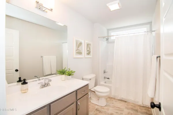 $595,000 | 146 Cramer Road, Ballston Spa, NY 12020