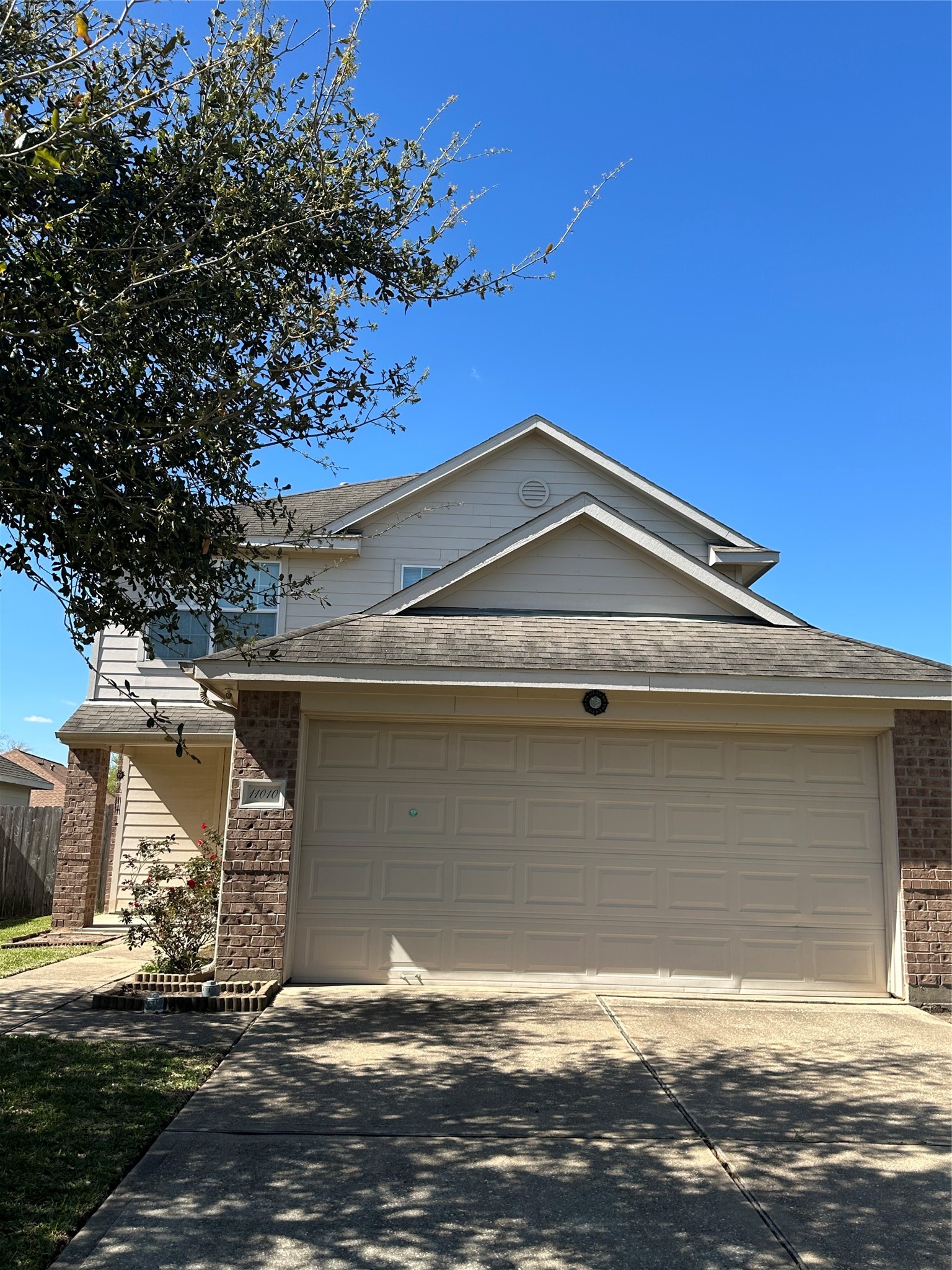 11010 View Pointe Lane Houston, TX 77034 - Photo 2 of 23