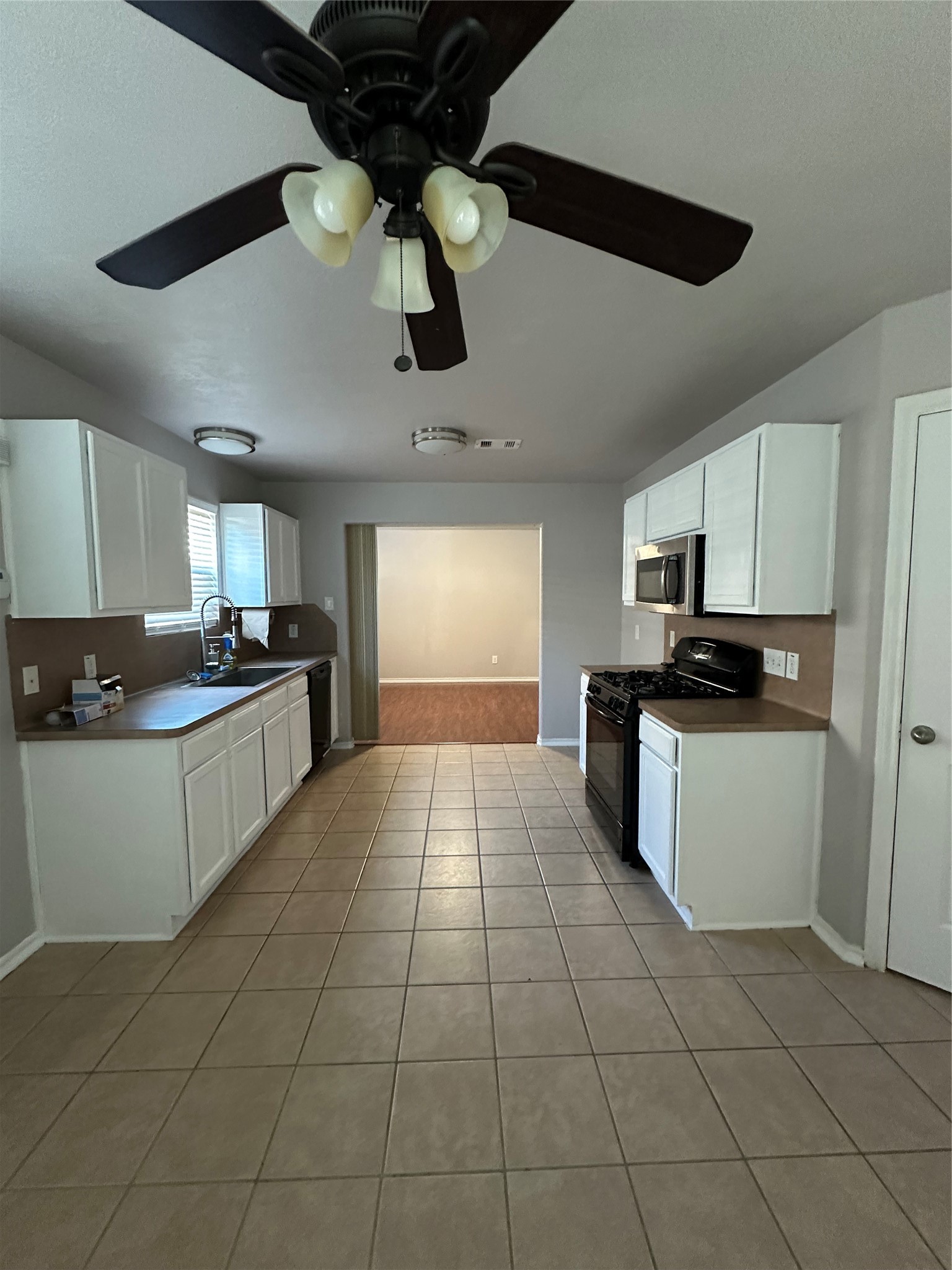 11010 View Pointe Lane Houston, TX 77034 - Photo 8 of 23