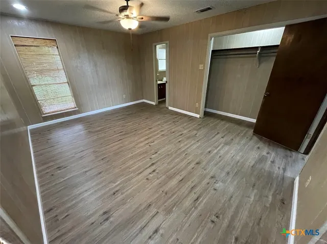 $1,950 | 1800 Charter Oak Drive, Canyon Lake, TX 78133