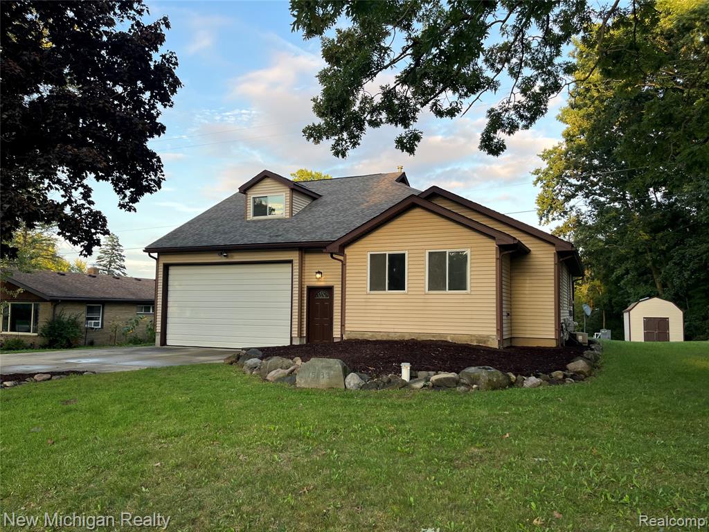 15133 Eddy Lake Road Fenton, MI 48430 - Photo 1 of 16 Gallery Image 1