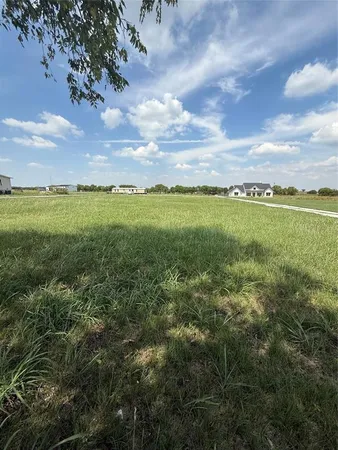 a view of an outdoor space and a yard