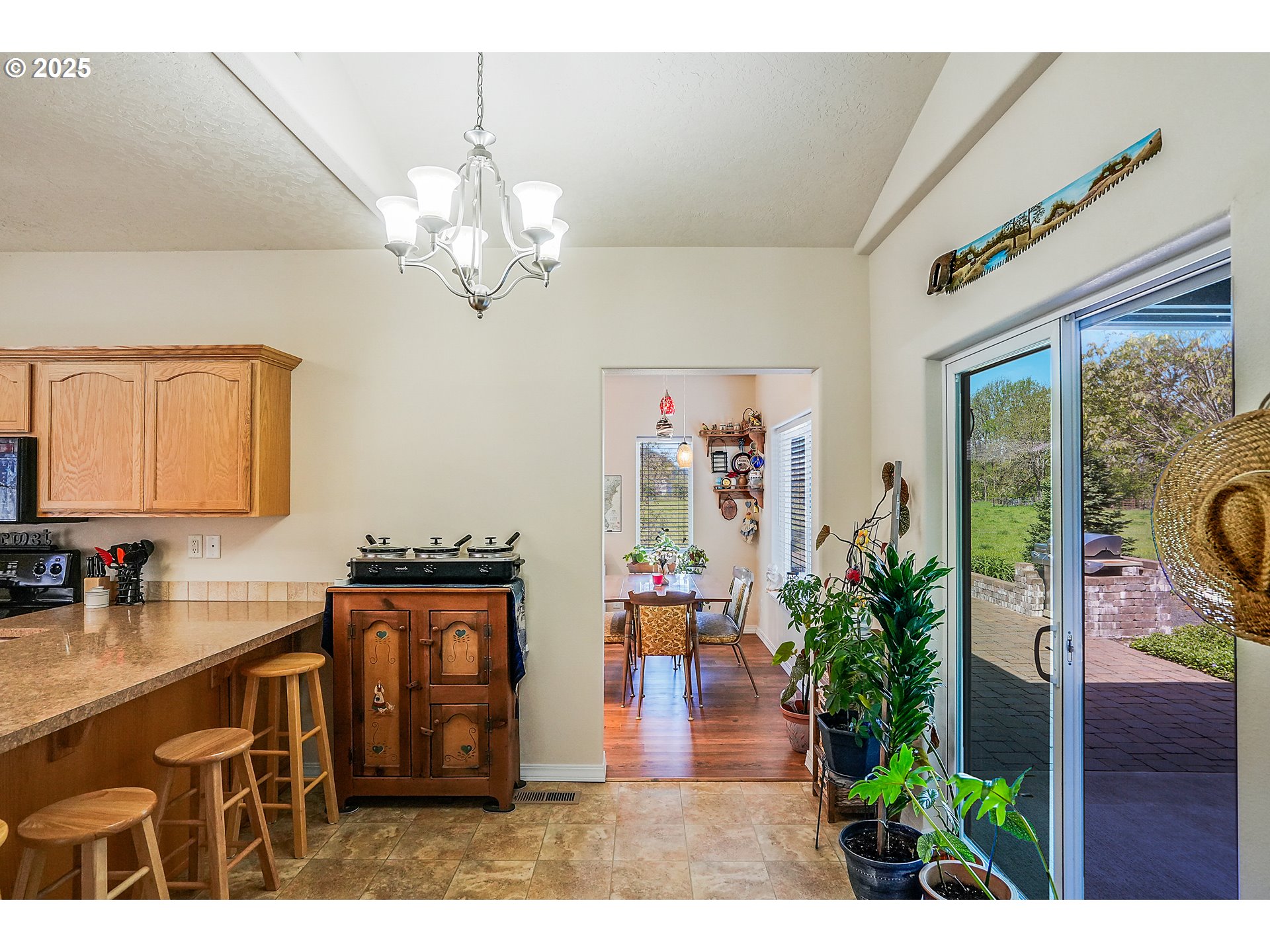 1231 Southwest 3rd Avenue Mill City, OR 97360 - Photo 33 of 48 a view of a entryway kitchen and dining room view