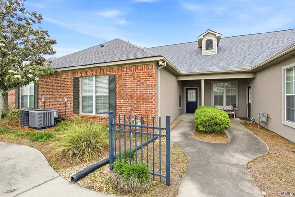 $205,000 | 17605 Jefferson Highway, Unit B3, Baton Rouge, LA 70817