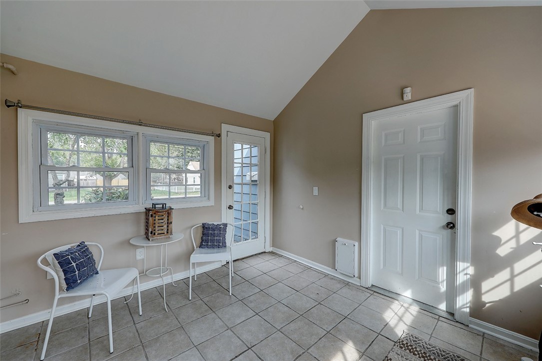 5 Fairfield Road Barrington, RI 02806 - Photo 14 of 38