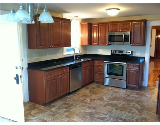 160 Seven Mile Road Scituate, RI 02831 - Photo 4 of 16 Kitchen.