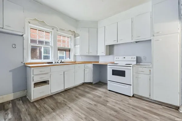 $144,000 | 812-810 West Creighton Avenue, Fort Wayne, IN 46807