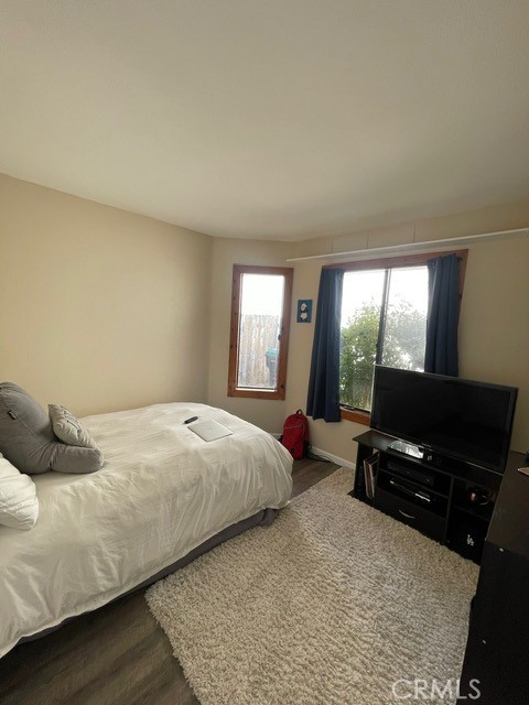 6435 Melray Street Moorpark, CA 93021 - Photo 10 of 41 a bedroom with a bed and a window