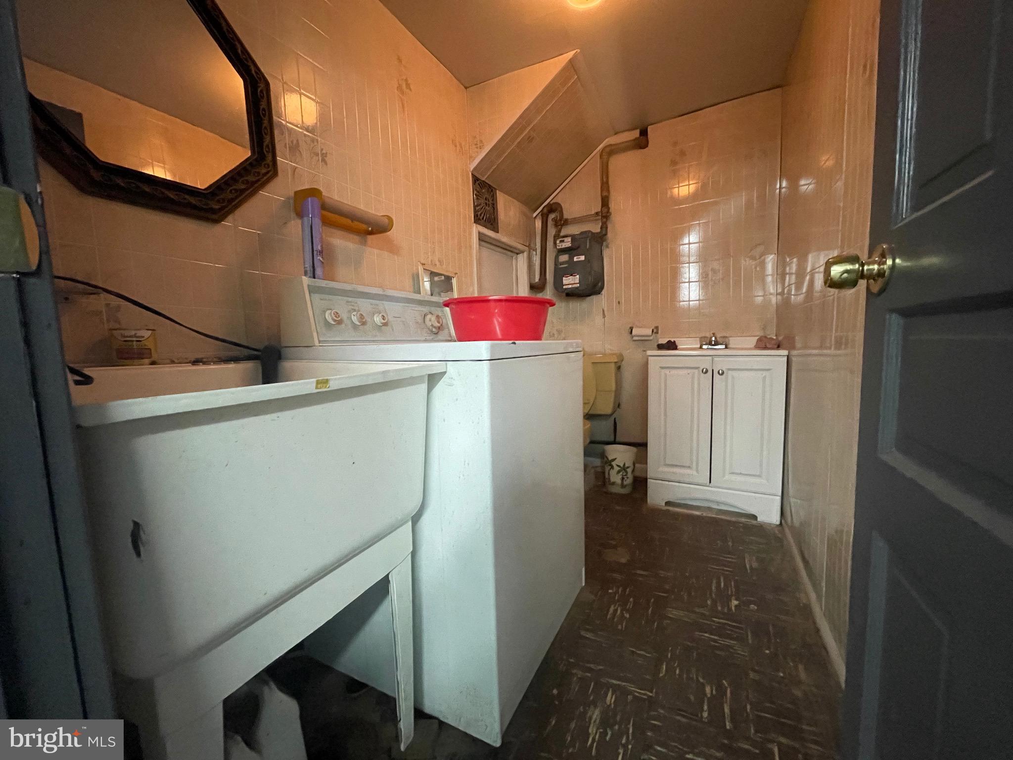 1644 Bridge Street Philadelphia, PA 19124 - Photo 3 of 9