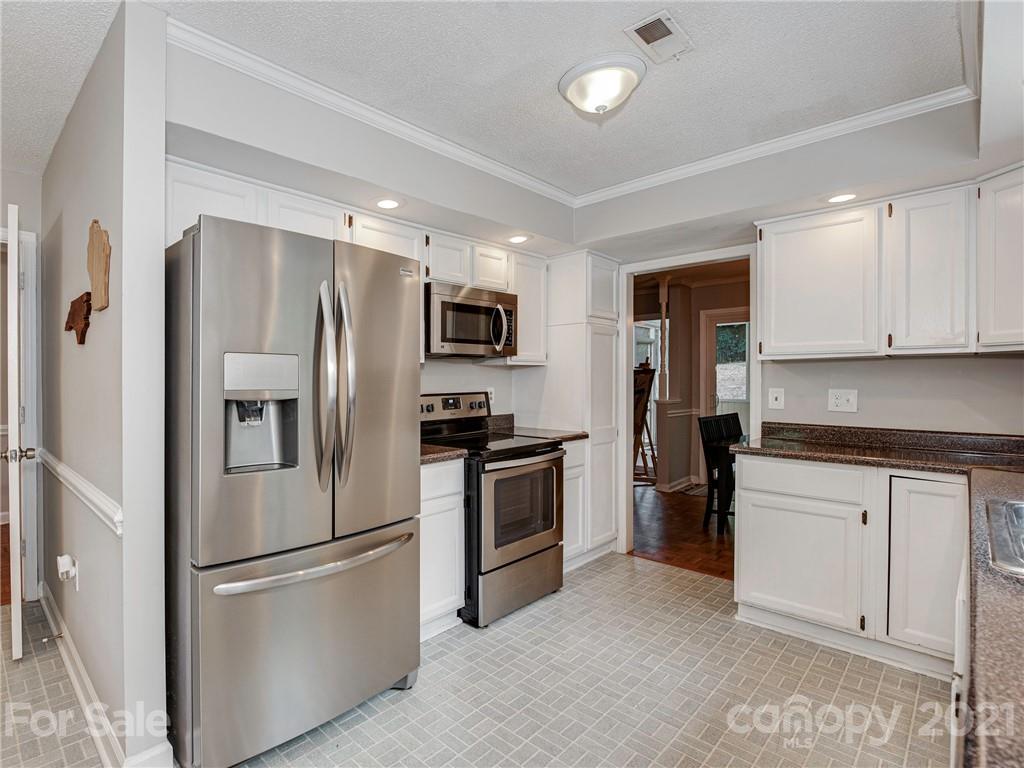 714 Hammermill Road Charlotte, NC 28270 - Photo 10 of 32 Gallery Image 10