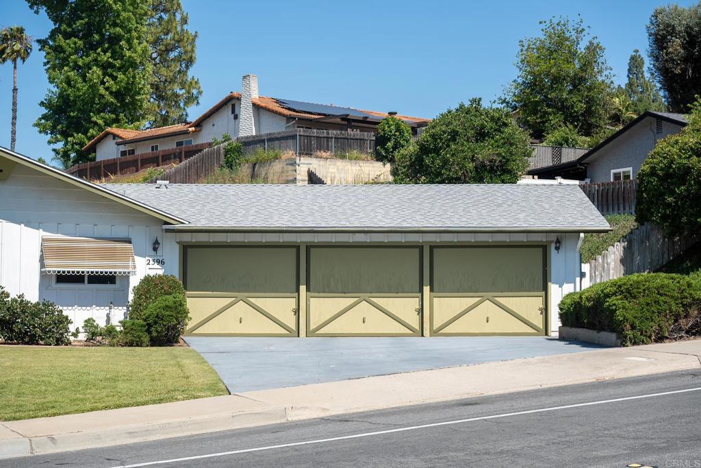 2396 Windmill View Road El Cajon, CA 92020 - Photo 3 of 34