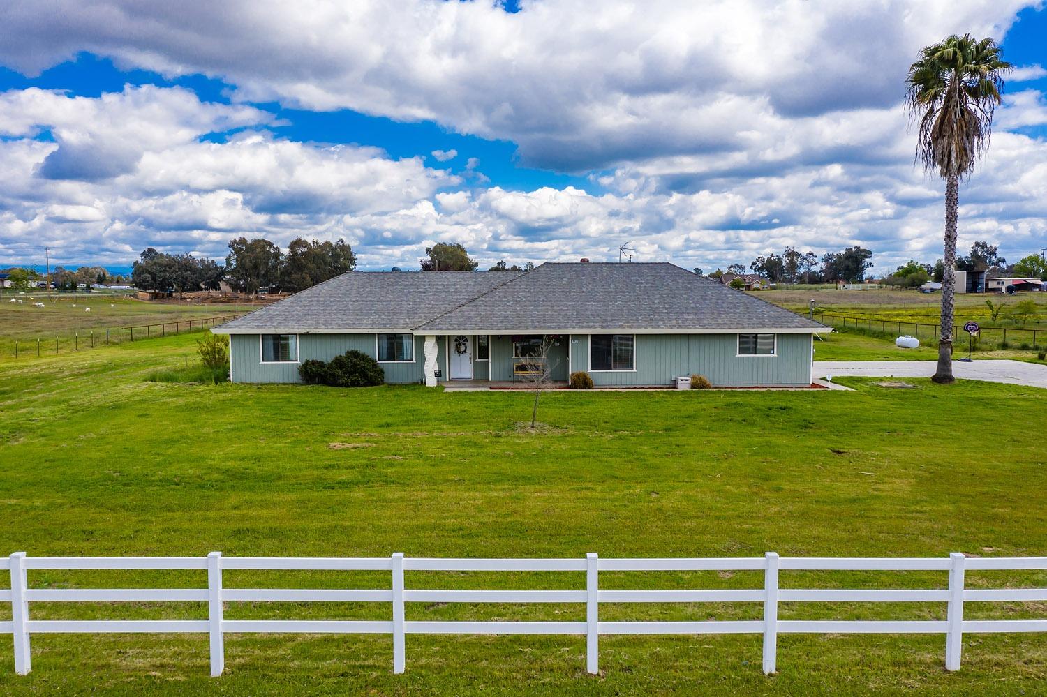 19931 Olympia Road Madera, CA 93638 - Photo 1 of 38 Gallery Image 1