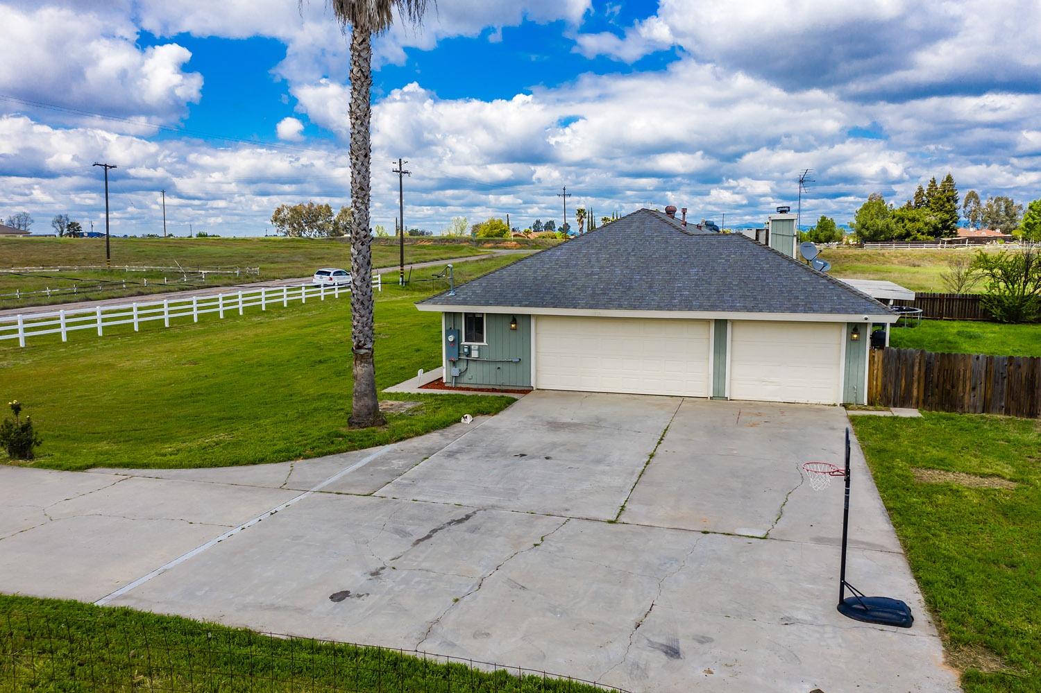 19931 Olympia Road Madera, CA 93638 - Photo 22 of 38 Gallery Image 22