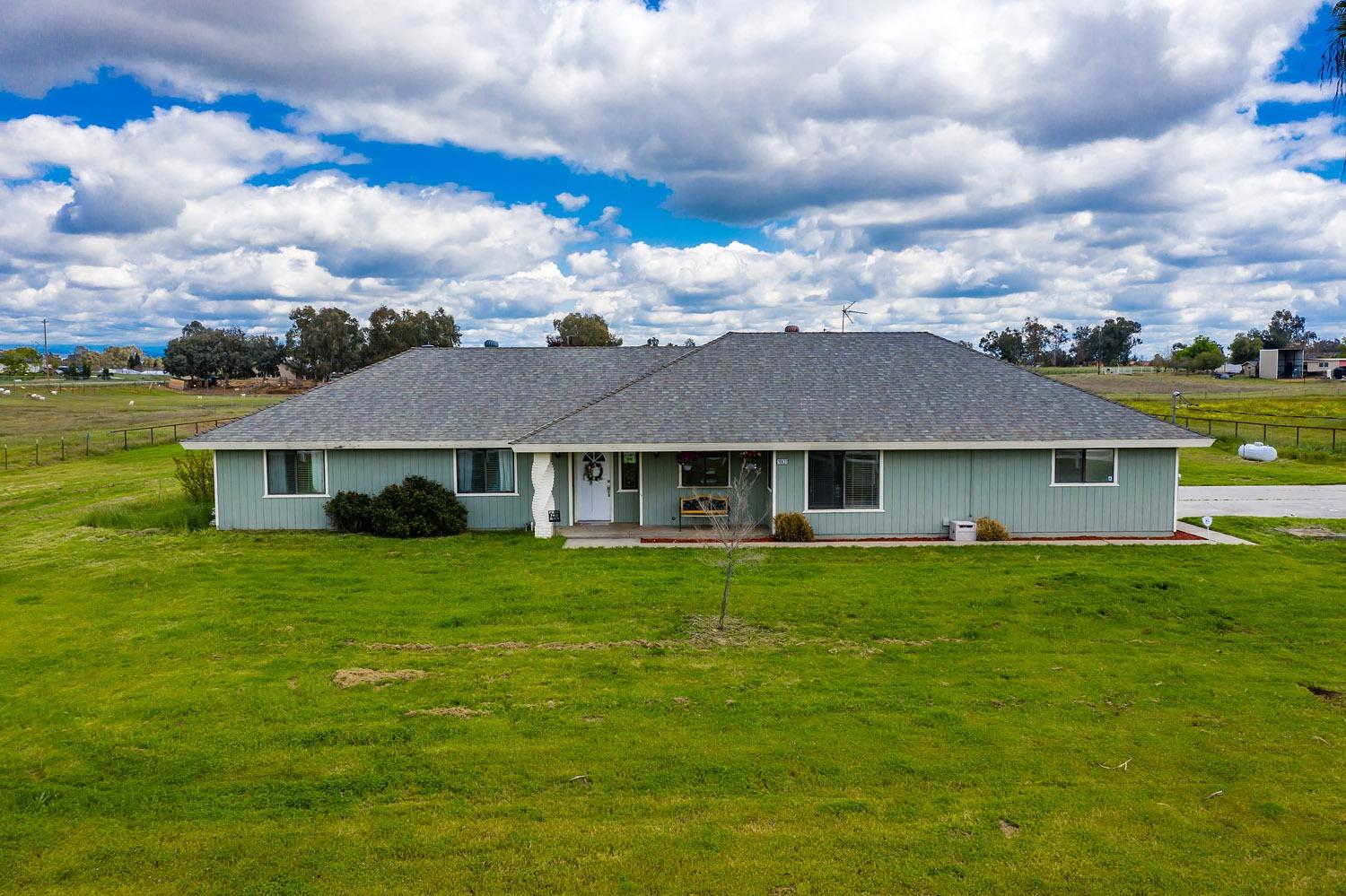 19931 Olympia Road Madera, CA 93638 - Photo 29 of 38 Gallery Image 29