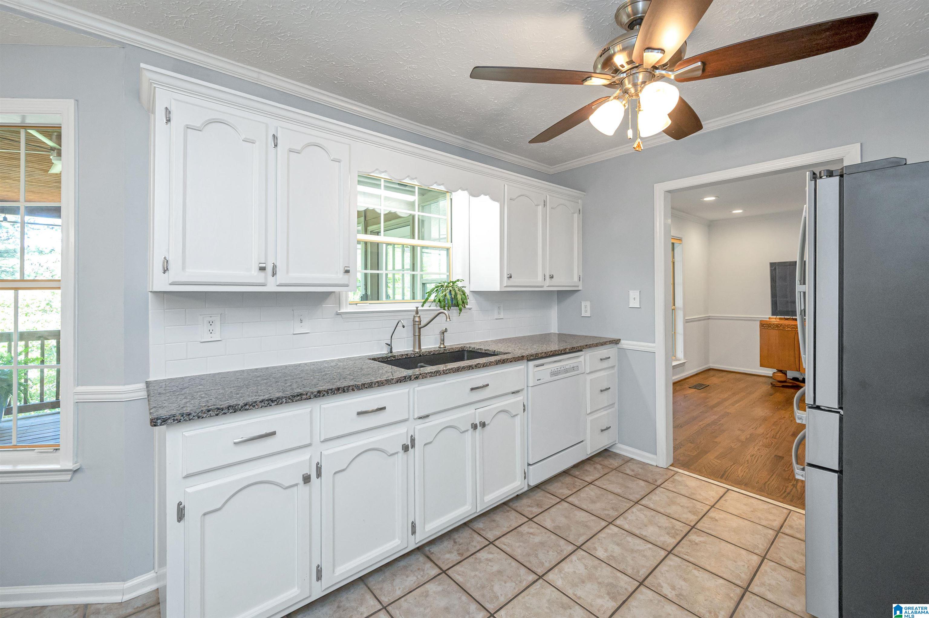 6011 Springview Drive Mount Olive, AL 35117 - Photo 13 of 54