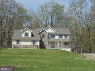 38 Hemlock Road Boyertown, PA 19512 - Photo 1 of 6 Gallery Image 1