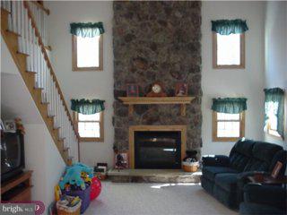 38 Hemlock Road Boyertown, PA 19512 - Photo 3 of 6 Gallery Image 3