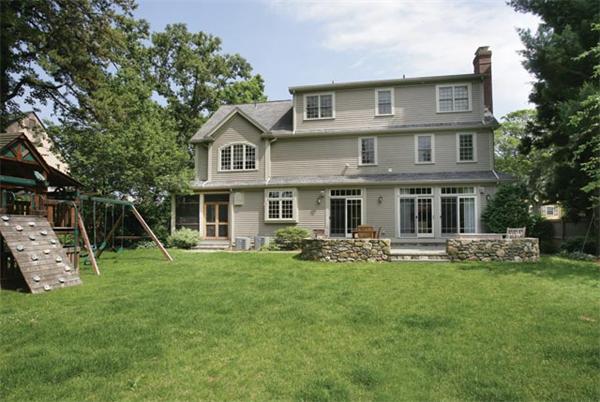 19 Holly Road Newton, MA 02468 - Photo 11 of 11