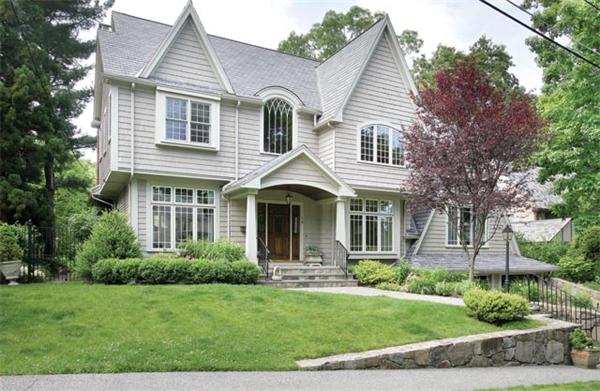 19 Holly Road Newton, MA 02468 - Photo 2 of 11