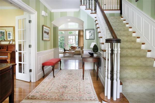 19 Holly Road Newton, MA 02468 - Photo 3 of 11