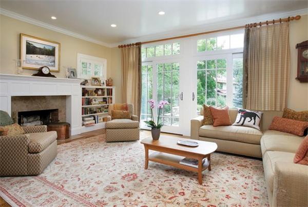 19 Holly Road Newton, MA 02468 - Photo 8 of 11