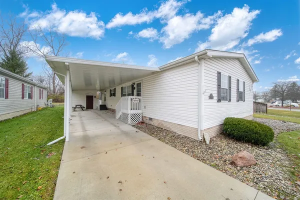$90,000 | 301 Hidden River Drive, Adrian, MI 49221