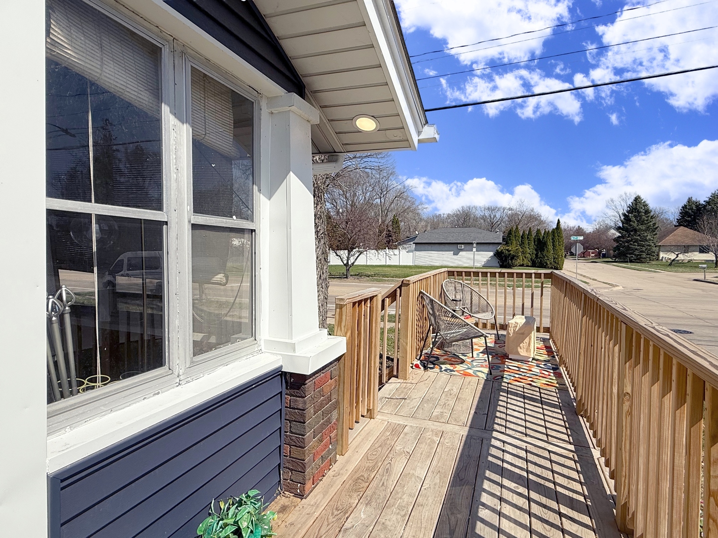 621 24th Avenue Moline, IL 61265 - Photo 5 of 31 a view of balcony with furniture