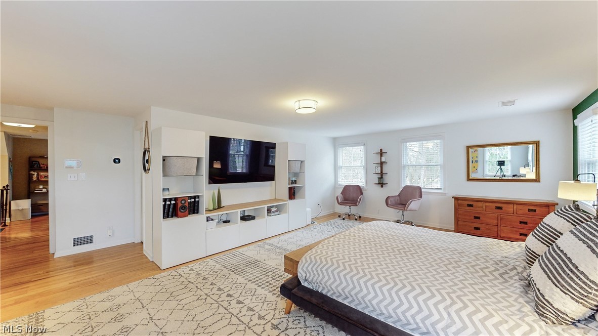 2386 Brice Road Akron, OH 44313 - Photo 25 of 41 Bedroom featuring light hardwood / wood-style floors