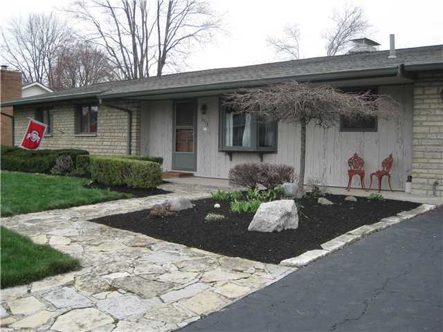 3073 Edgefield Road Upper Arlington, OH 43221 - Photo 2 of 16