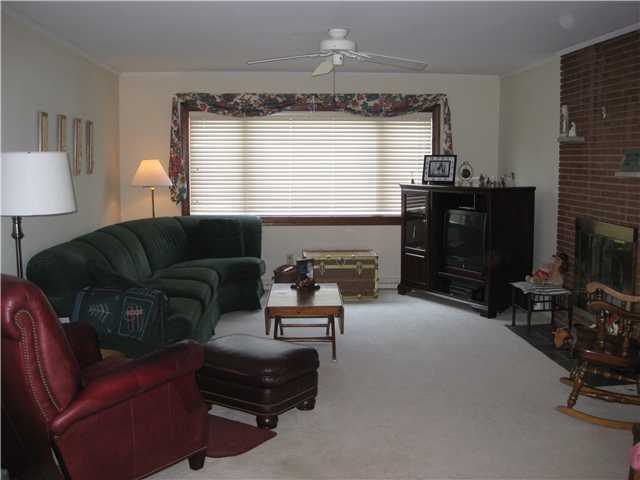 3073 Edgefield Road Upper Arlington, OH 43221 - Photo 8 of 16