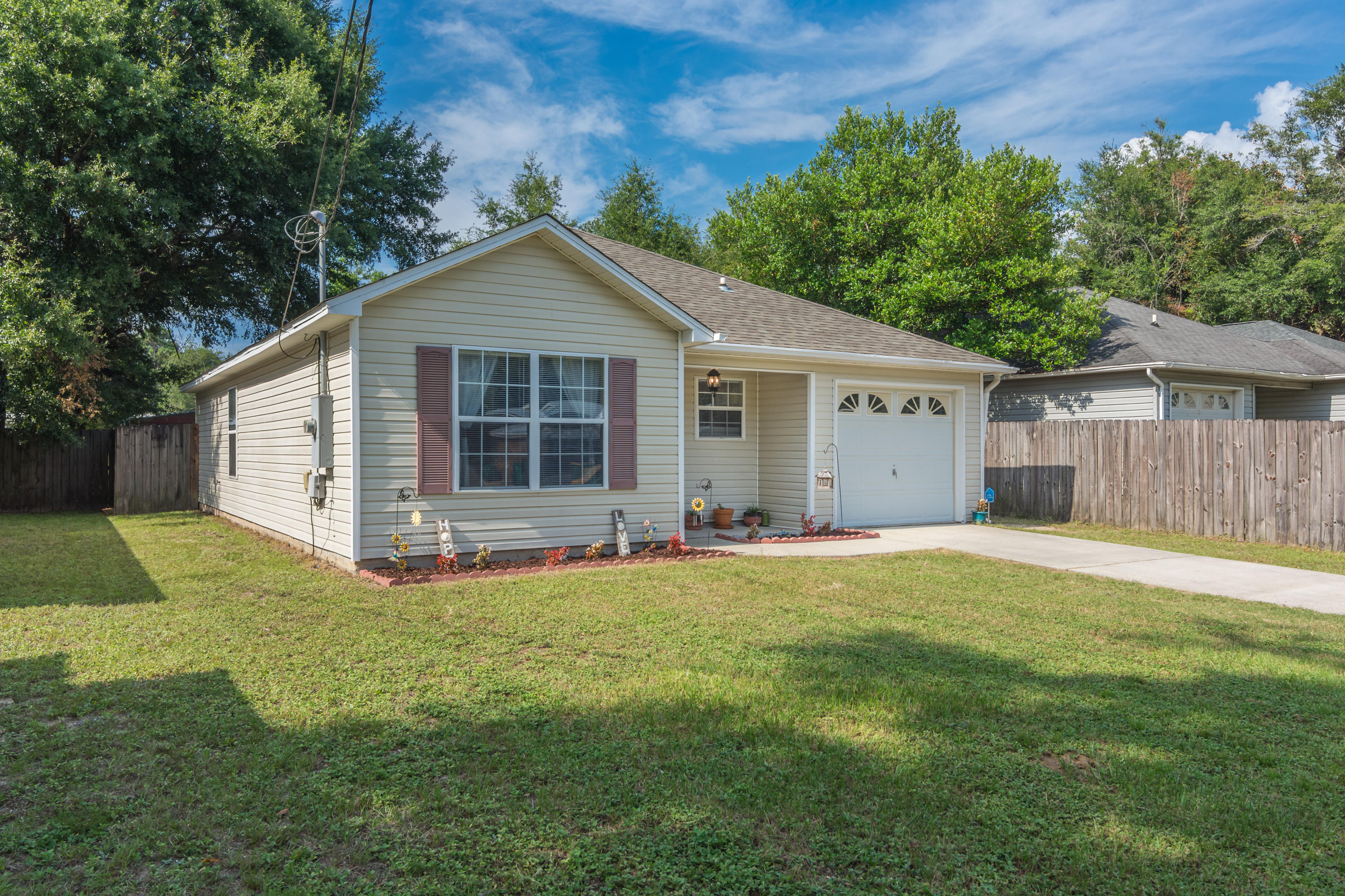 2953 Sholtz Avenue Crestview, FL 32539 - Photo 2 of 19