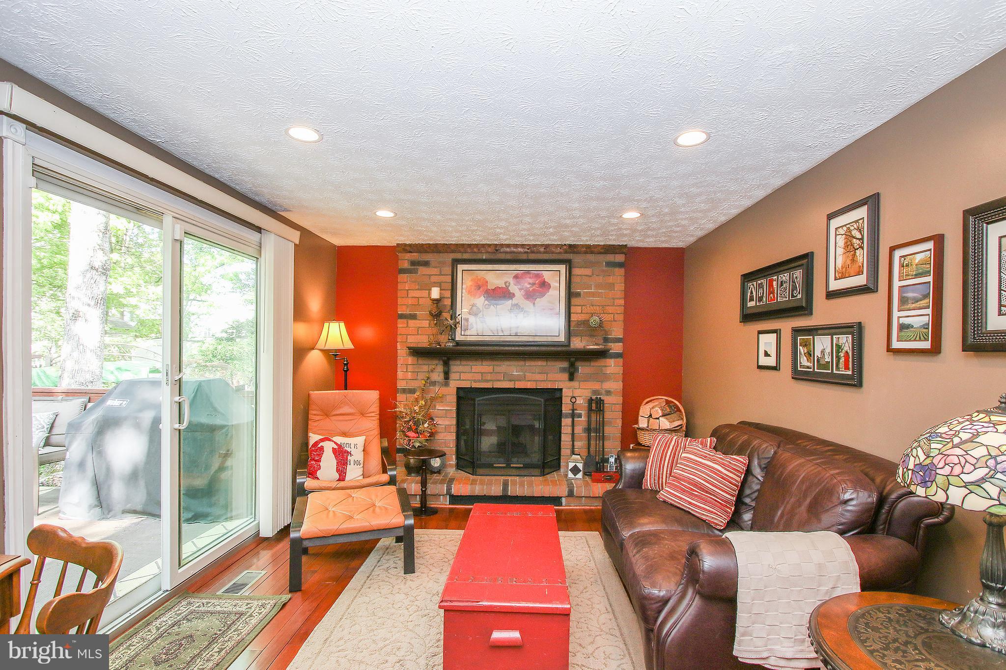 8273 Raindrop Way Springfield, VA 22153 - Photo 11 of 30 Family Room