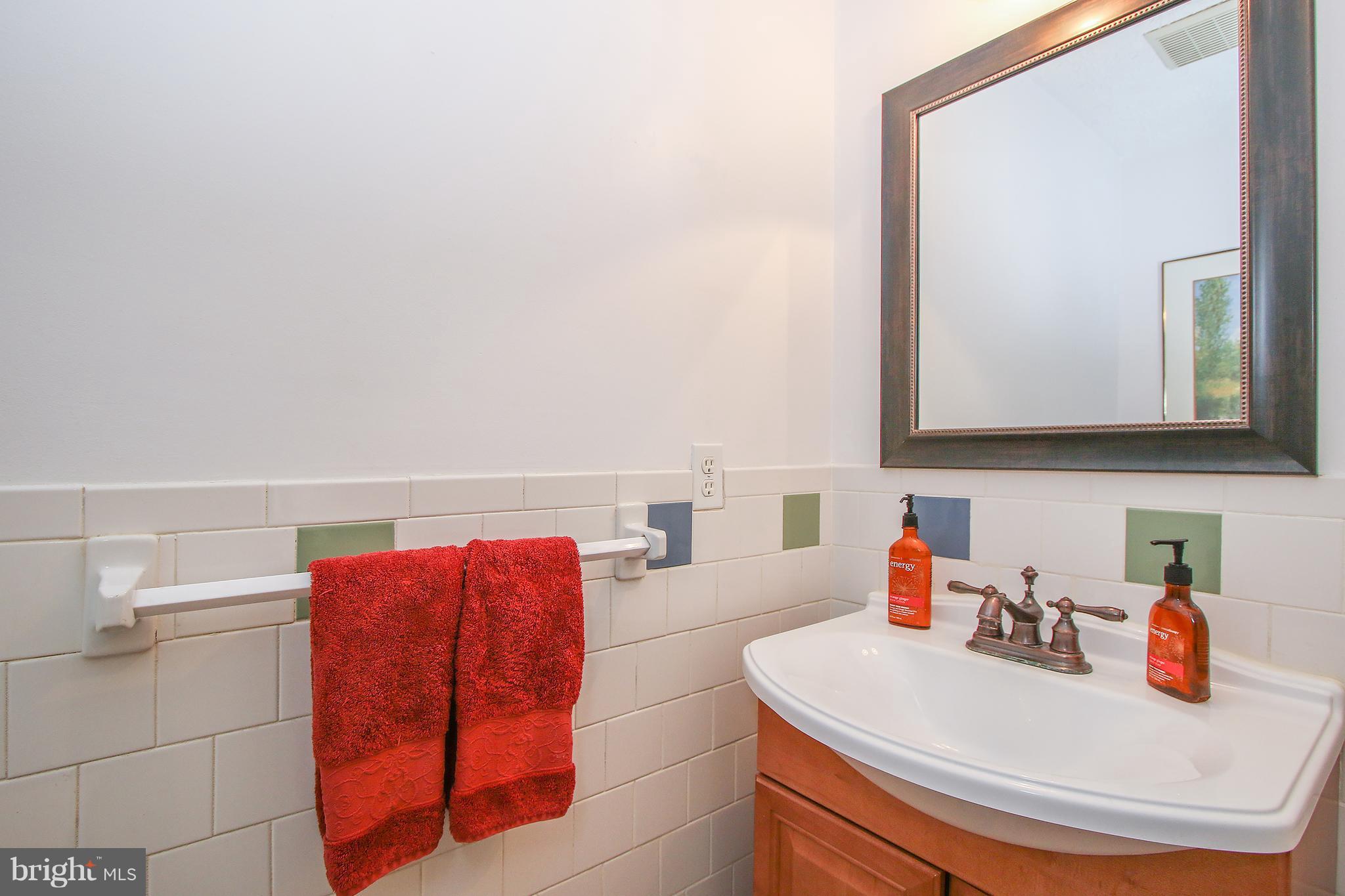 8273 Raindrop Way Springfield, VA 22153 - Photo 14 of 30 Bath