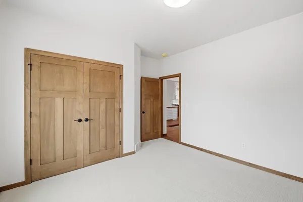 $649,900 | 248 Kerrigan Drive, Wrightstown, WI 54180